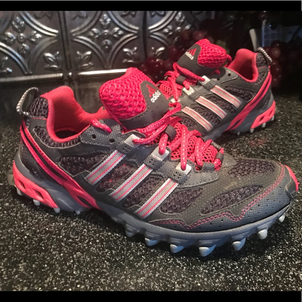 Woman’s Adidas KANADIA TR Running Sneakers Sz 8.5